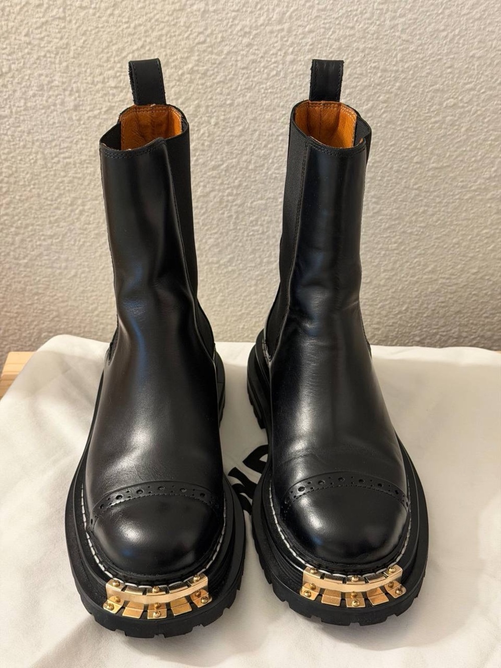 Sandro Black Leather Chelsea Boots Size 37 | Excellent Condition